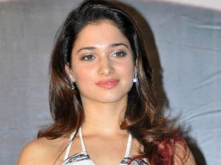 Now, Tamanna has no dates for Jeeva!