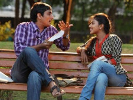 Kadhalil Sodhappuvadhu Yeppadi - Review