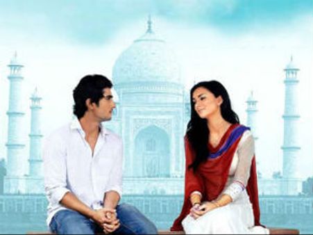 Ek Deewana Tha beaten by EMAET at Box Office