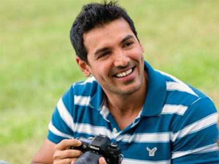 John Abraham to shoot with real tigers, pythons