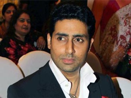 Papa Abhishek Bachchan speaks on daughter Beti B's final name