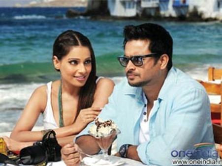 Madhavan can run nude on the streets