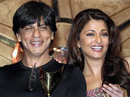 Aishwarya Rai Bachchan or Shahrukh Khan – Who handles the media better?