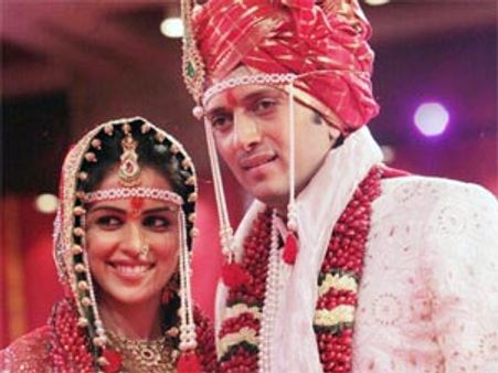 Genelia D'Souza will change her surname