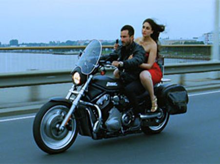 Saif Ali Khan talks about girlfriend Kareena Kapoor