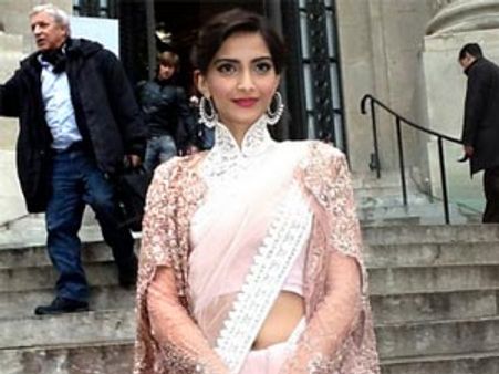Sonam Kapoor gets sketched by Gladys Perint Palmer