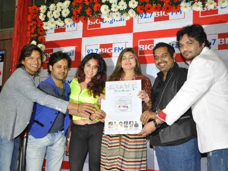 Alka Yagnik, Shaan launch music album of 'Love is in the Air'