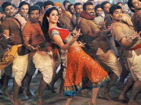 Play Holi with Katrina Kaif’s pichkari, Vidya Balan’s colour