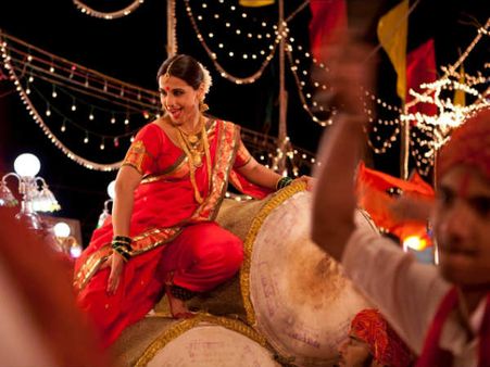 Vidya Balan's item number finally named 'Mala Jau De'