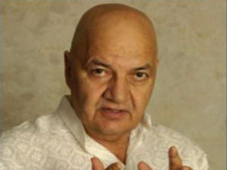 Prem Chopra playing villain in Saif's Agent Vinod