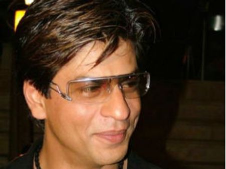 Shahrukh Khan enjoys time with daughter Suhana in London