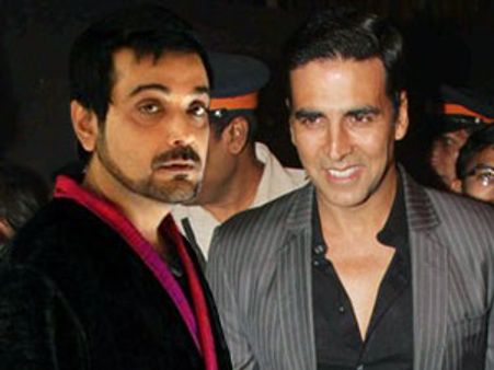 Akshay Kumar in tough competition with Bengali star