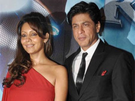 Shahrukh Khan's wife Gauri Khan turns friend to Salman Khan?