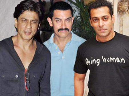 Aamir Khan takes a dig at Shahrukh Khan for friend Salman!
