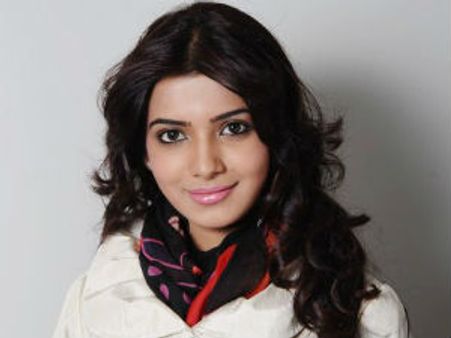 Samantha returns to Twitter