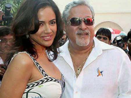 Sameera Reddy lodges a complaint against a publication