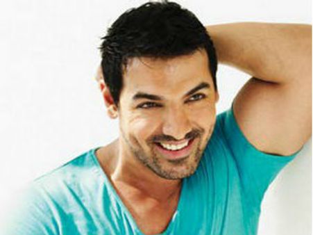 John Abraham injures himself