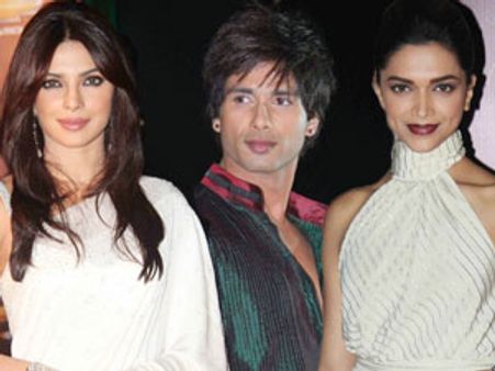 Deepika Padukone snatches Shahid Kapoor from ex-beau Priyanka Chopra?