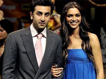 Ranbir Kapoor, Deepika Padukone getting into bed soon?