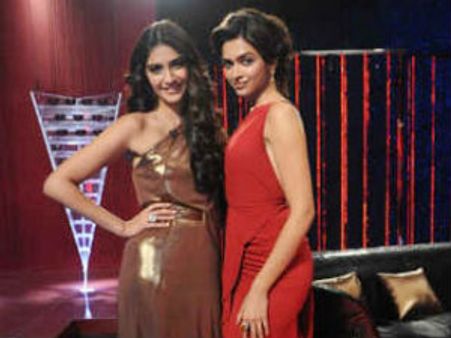 Deepika Padukone, Sonam Kapoor launch Mumbai Anthem