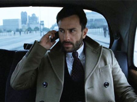Is Saif Ali Khan trying to influence the Pakistanis to watch banned Agent Vinod?