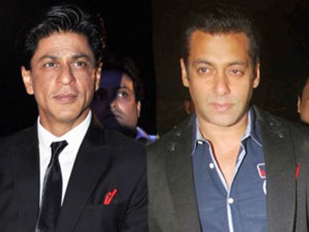 Shahrukh Khan bonds with rival Salman Khan's friend