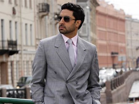Papa Abhishek Bachchan too busy for daughter Aaradhya?