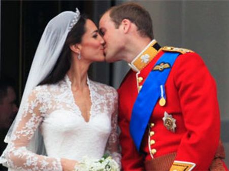 Kate Middleton might be pregnant with the royal heir!