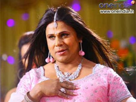 Ladies throng theatres to watch Dileep's Mayamohini