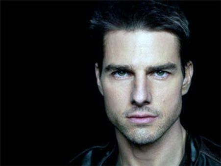 Tom Cruise to play a sleazy role in his upcoming movie!