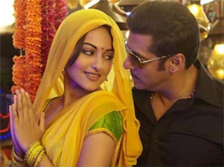 All izz well between Sonakshi Sinha and Salman Khan!