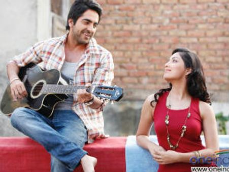 Vicky Donor gets very good reviews from film critics