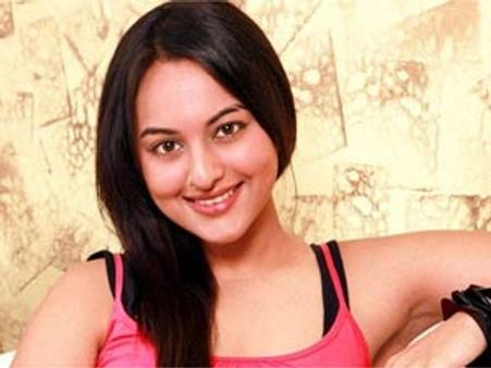 I am loving the jokes about my forehead says Sonakshi Sinha