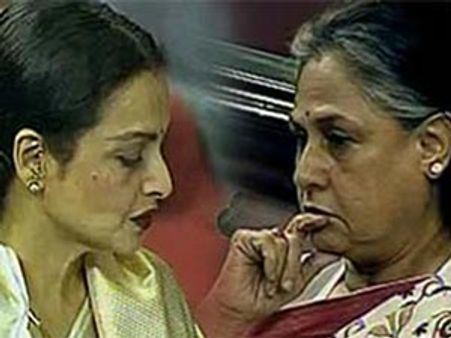 Jaya Bachchan miffed over Rekha's oath ceremony?
