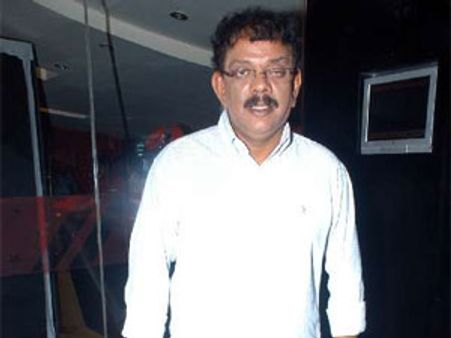 Priyadarshan taking Naadodigal to Hindi