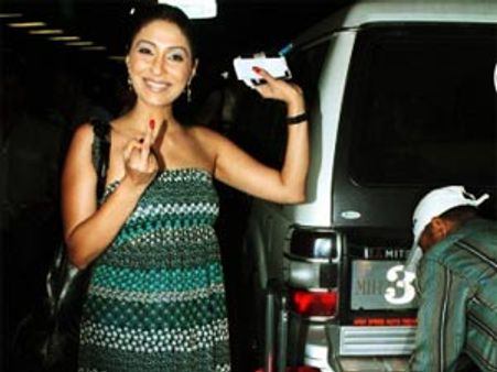 Would Pooja Mishra’s middle finger cause embarrassment to IIFA?