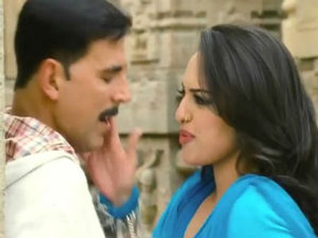 Akshay's Rowdy Rathore surpasses 100 crore mark at Box Office