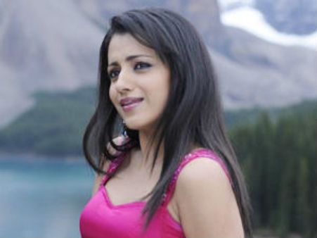 Trisha turns choosy to save T-Town Queen title