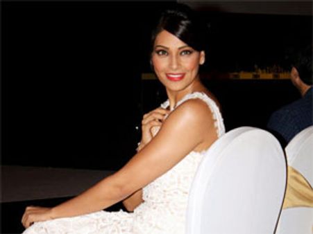 Is Bipasha Basu hinting at her new love life?