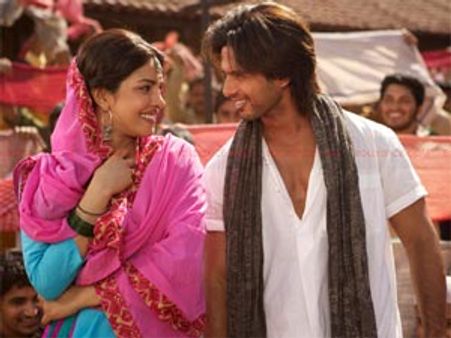 Teri Meri Kahaani is a brilliant movie: says Oneindia Readers