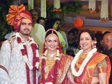 Bollywood stars congratulate Esha Deol on her wedding