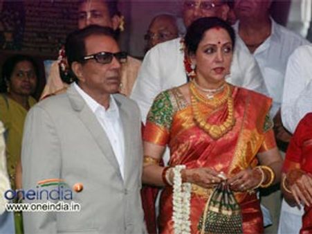 Why Dharmendra got angry on Esha Deol's wedding?