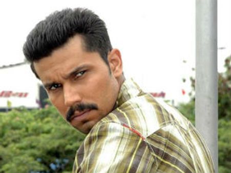 Randeep Hooda doing a cameo in Saif's Cocktail
