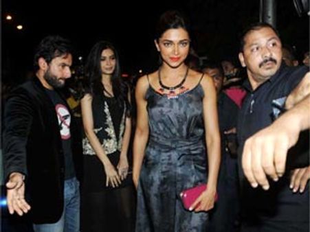 Saif Ali Khan, Deepika Padukone's Cocktail party turns ugly