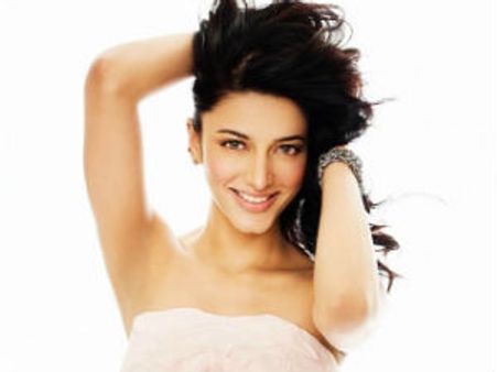Shruti Hassan yet to sign Prabhu Deva's film!