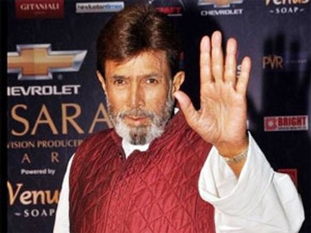 Rajesh Khanna cremated in Mumbai