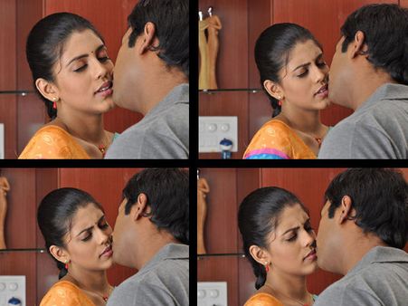 Iniya, Shanthnoo get intimate in Ammavin Kaipesi