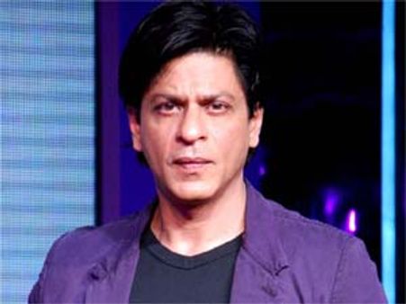 Shahrukh Khan meets Abhishek, Aishwarya’s daughter Aaradhya Bachchan