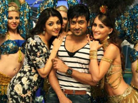 Harris Jayaraj delivers Maatraan master copy to Sony