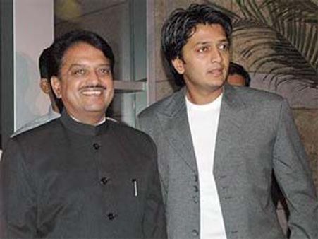 Riteish Deshmukh wants to donate liver to critically ill father